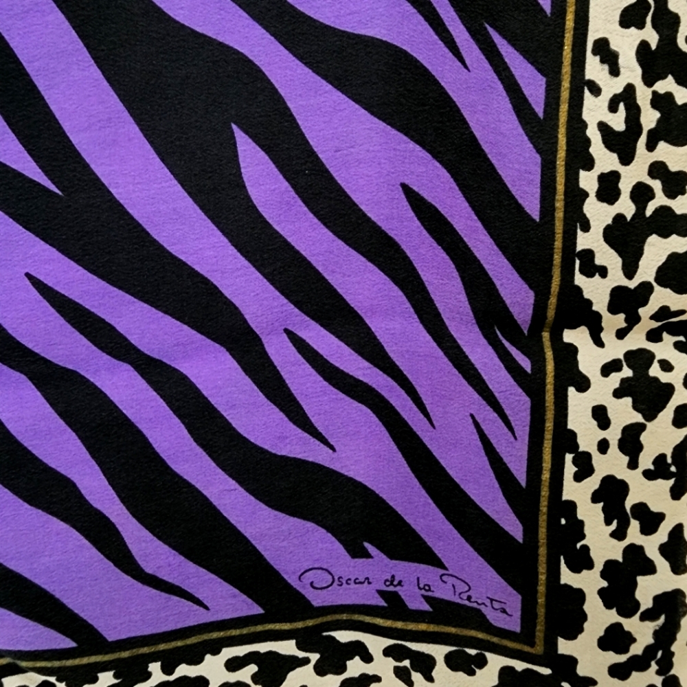 Oscar de la Renta 100% Silk Scarf